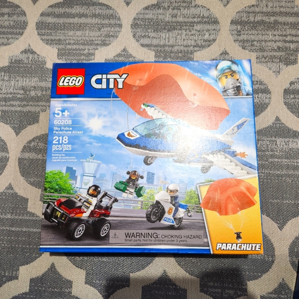 NEW LEGO 60208 Sky Police Parachute Arrest 218 pcs